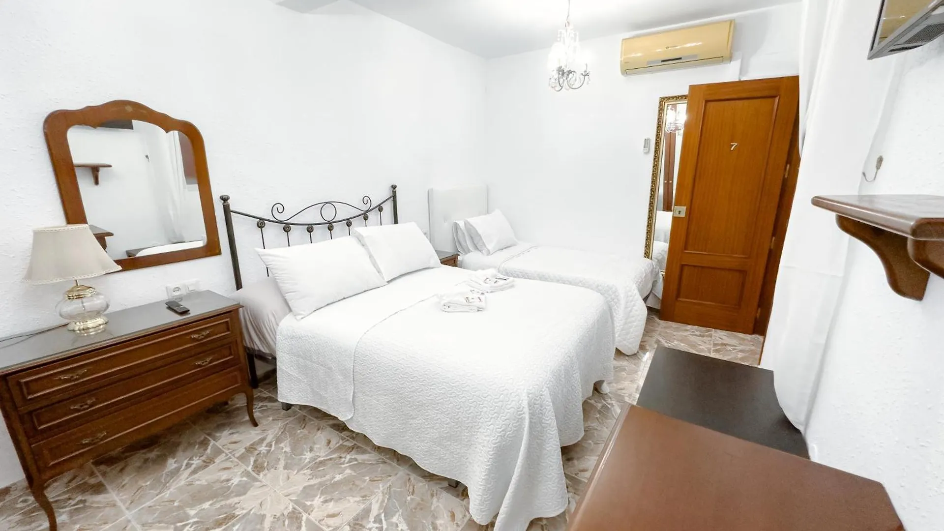 Rooms And Suites Don Pepin La Merced Malaga Spain